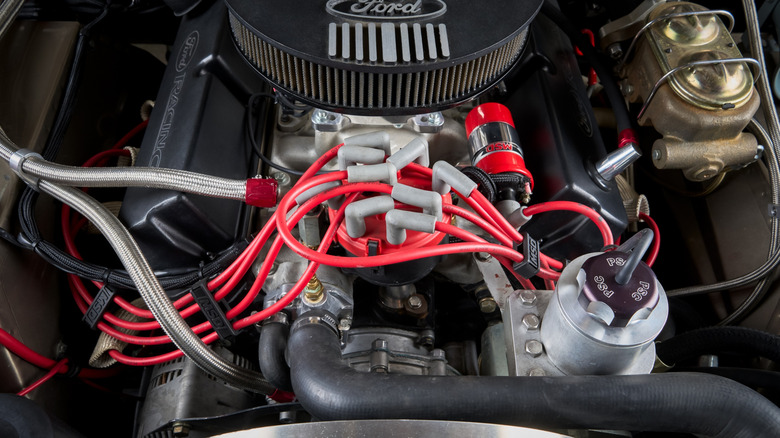Red spark plug wires on Ford V8.