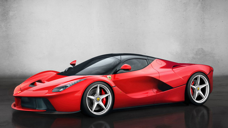 2013 Ferrari LaFerrari front 3/4 view