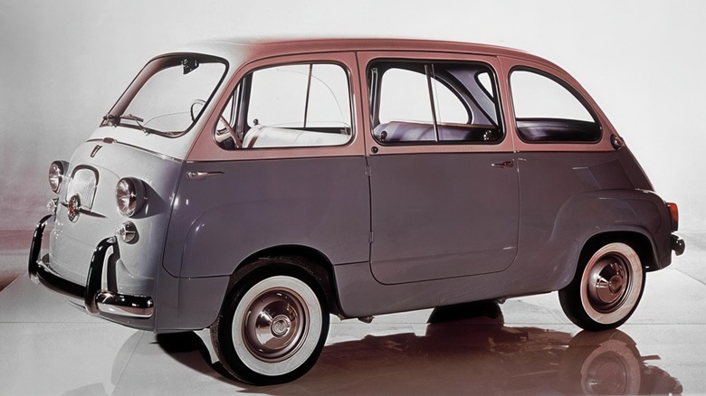 Fiat 600 Multipla front 3/4 view