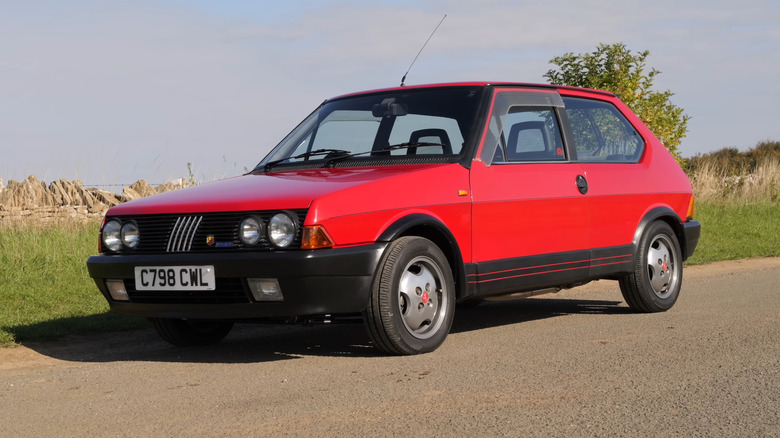Fiat Strada Abarth second-gen front 3/4 view