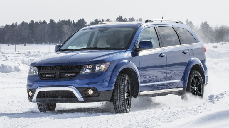 Dodge Journey on snow
