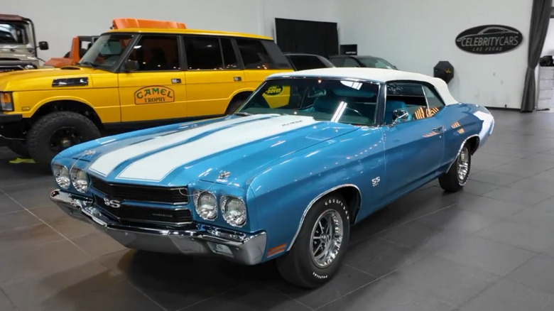 The front left 3/4 view of a blue 1970 Chevy Chevelle SS 396 for sale.
