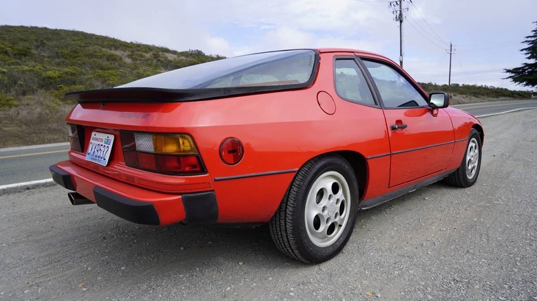1987 Porsche 924 S rear three-quarter image