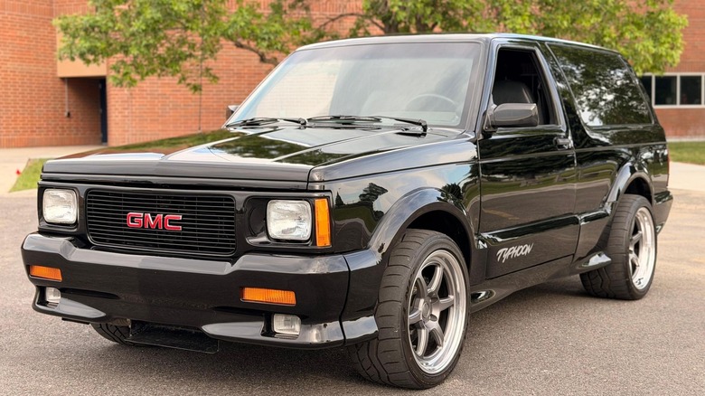 1993 GMC Typhoon front 3/4