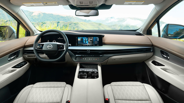 2025 Murano dashboard