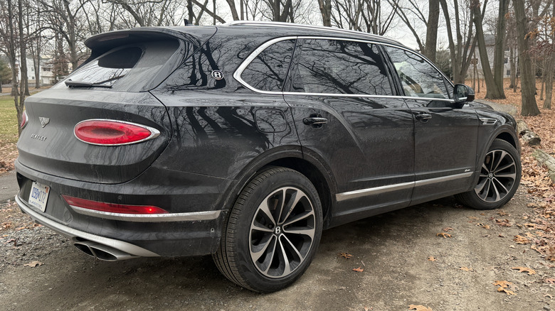2026 Bentley Bentayga EWB Azure V8 rear 3/4 view