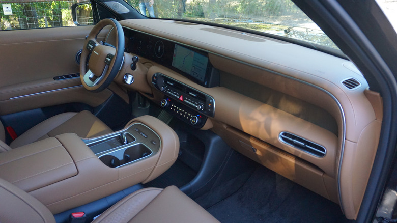 right side interior view of the 2026 Hyundai Palisade Hybrid
