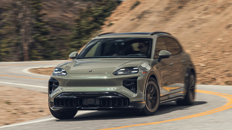 2026 Porsche Cayenne Turbo Electric front 3/4