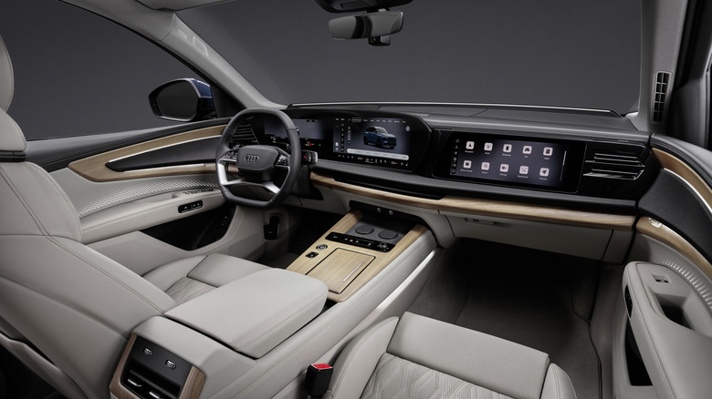 2027 Audi Q7 interior
