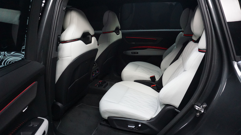 2027 Audi Q9 second row seats