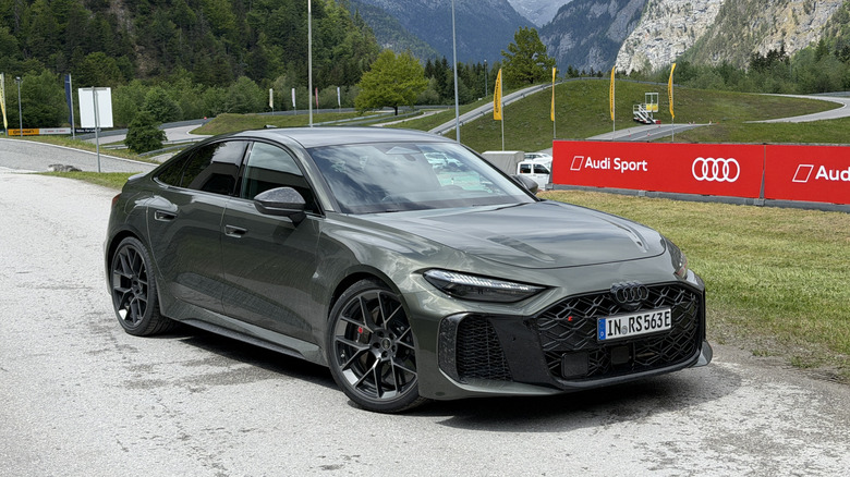 Front 3/4 view of a green 2027 Audi RS5