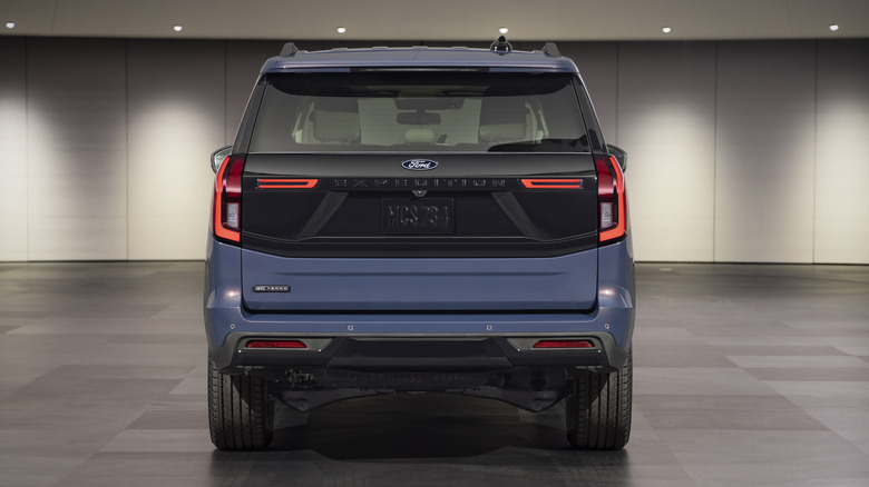 2027 Ford Expedition 30th Anniversary Appearance Package rear view