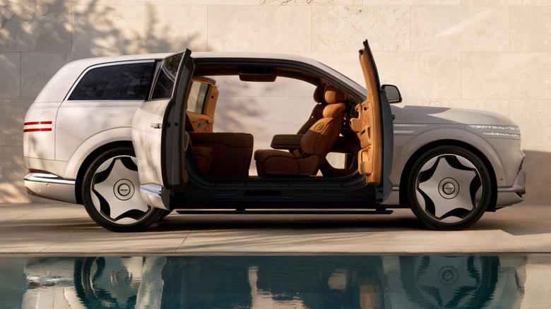2028 Genesis GV90 Neolun coach doors open