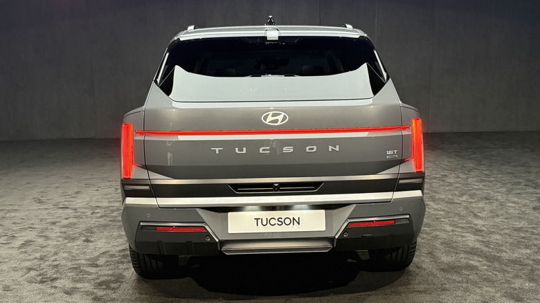 2027 Hyundai Tucson 1.6 HTRAC rear