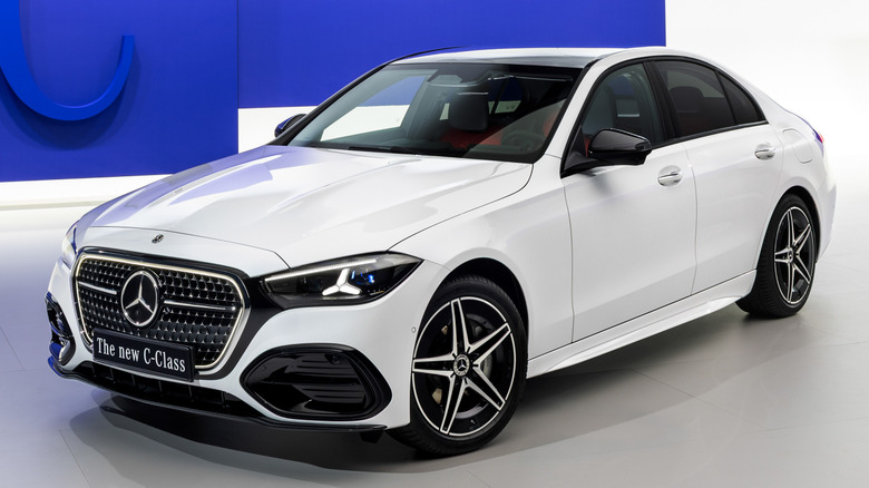 2027 Mercedes-Benz C-Class refresh front 3/4