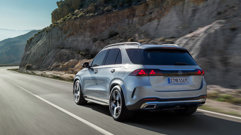 2027 Mercedes-Benz GLE rear 3/4