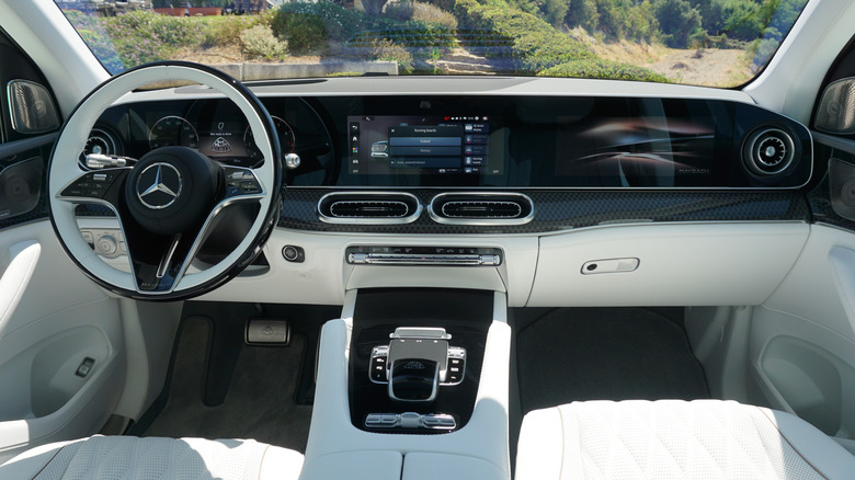 2027 Mercedes-Maybach GLS680 dashboard