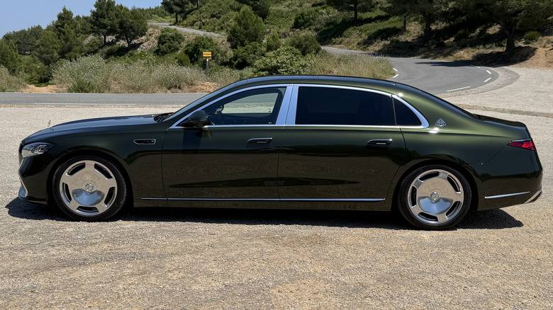 2027 Mercedes-Maybach S580 side view