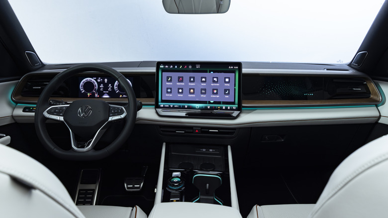 2027 Volkswagen Atlas interior