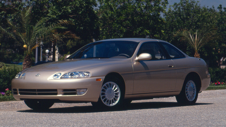 Front 3/4 view of a beige 1992 Lexus SC 300.