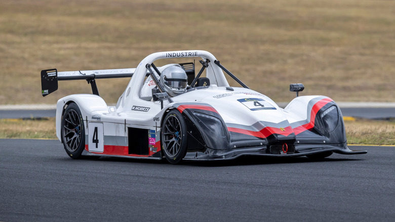A Radical SR3 on the racetrack
