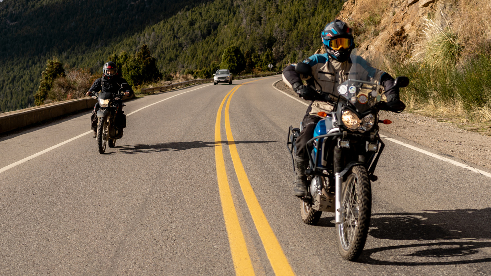 5 Motorcycle Etiquette Rules That Separate Newbies From Pros