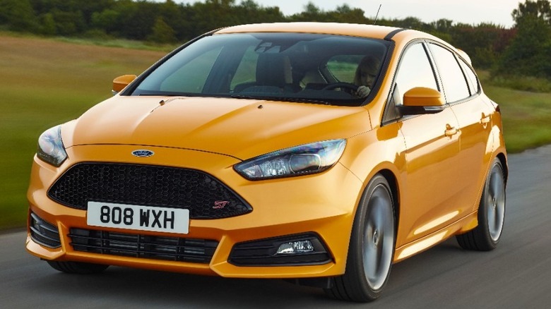 Front shot of a yellow Ford Focus ST