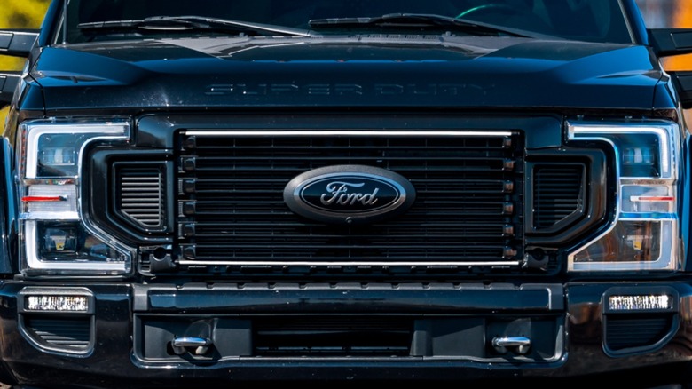 The front of a Ford F-Series Super Duty Pickup