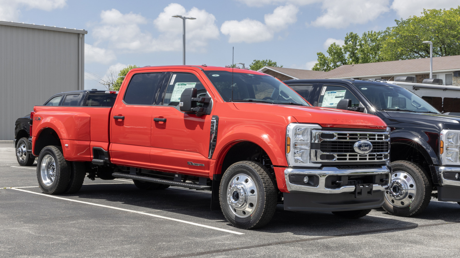 6.7L Cummins Vs. 6.7L Power Stroke Diesel Engines: What Are The Differences?