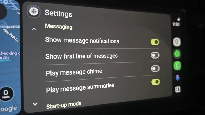 The messaging section of the Settings menu in Android Auto's interface.