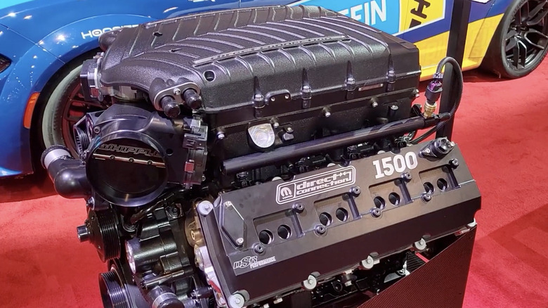 DSR 1500 Direct Connection crate engine on display