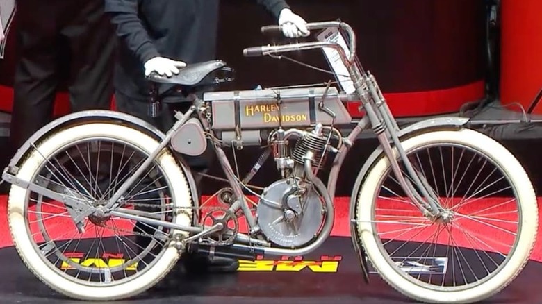 Gray 1908 Harley-Davidson Strap Tank at Mecum auction in 2023