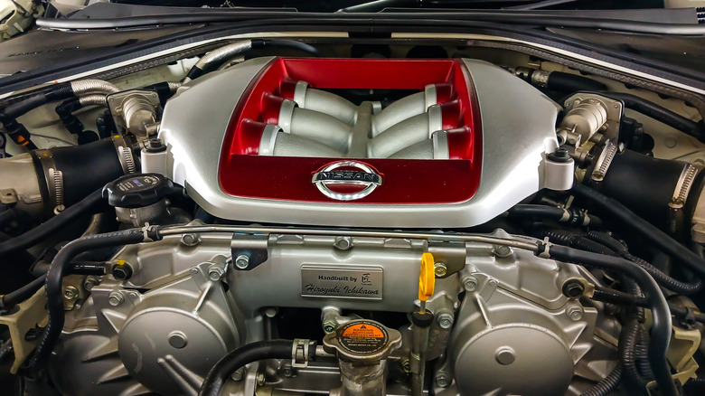 Nissan GT-R R35 engine VR38DETT V6 twin turbochargers