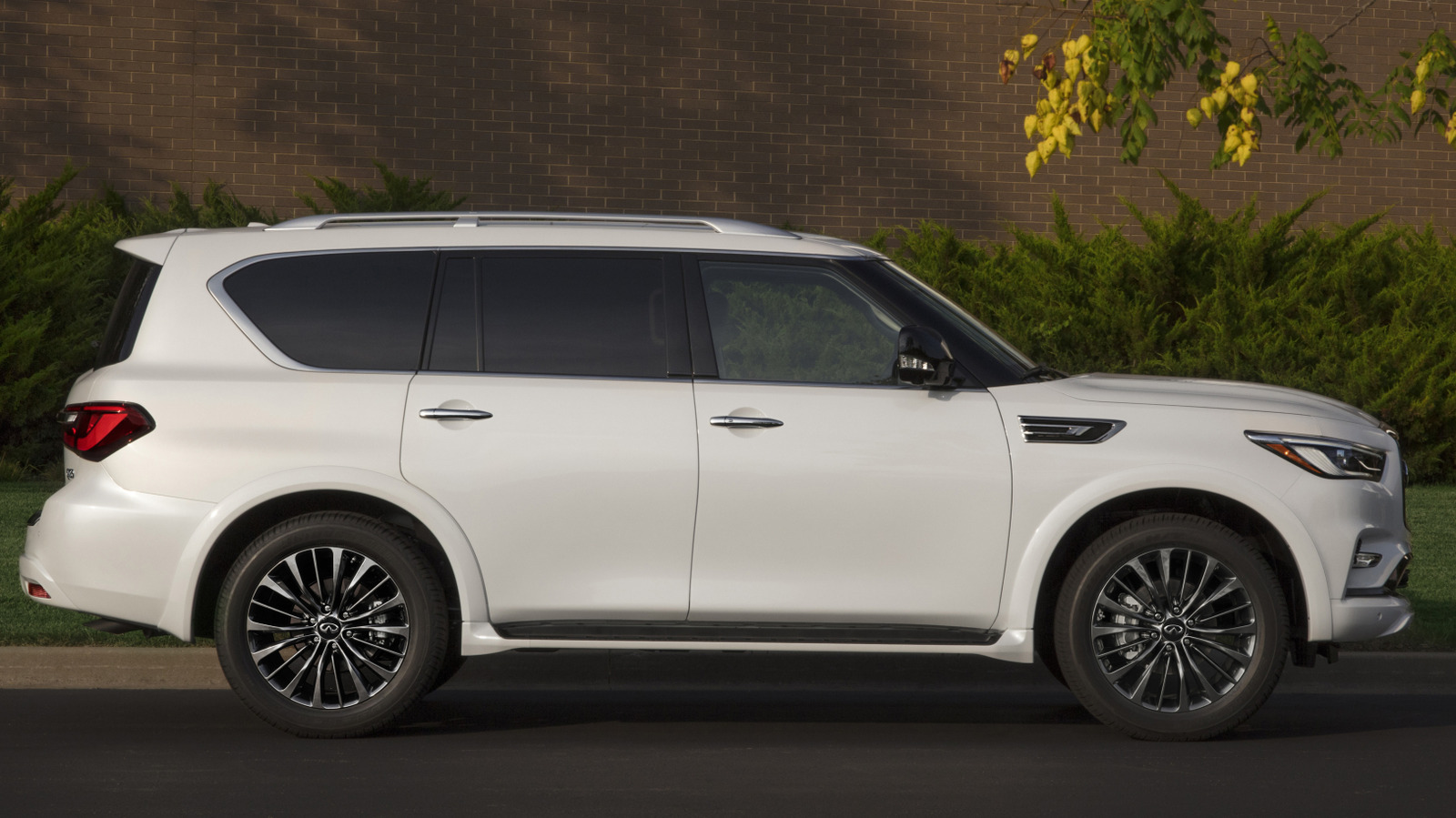 7 SUVs That Depreciated Surprisingly Fast Over 5 Years