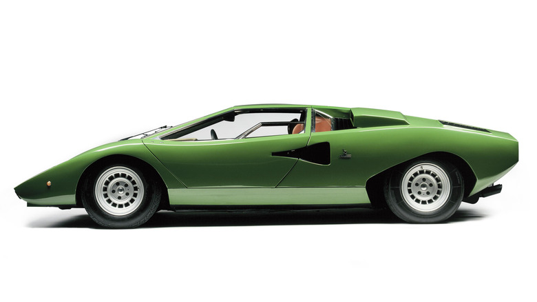 Side profile of a green 1974 Countach LP400.