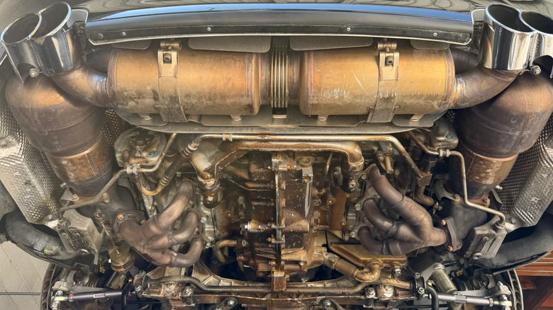 996 GT2 Clubsport engine underneath