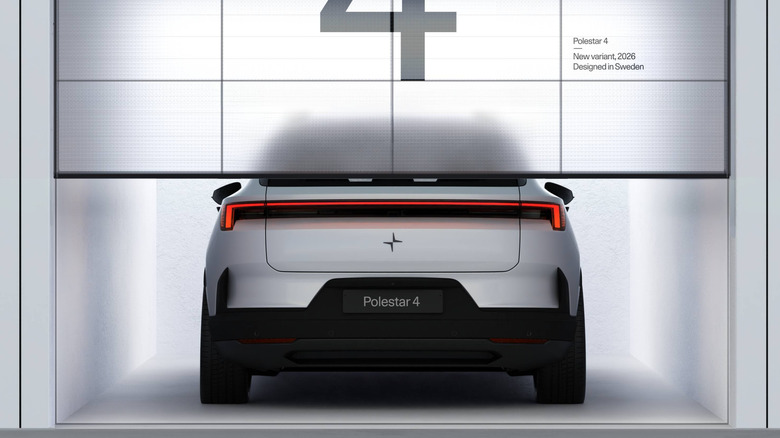 Rear end teaser of the Polestar 4 wagon