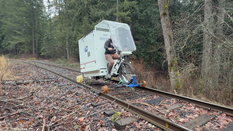 E-bike rail camper
