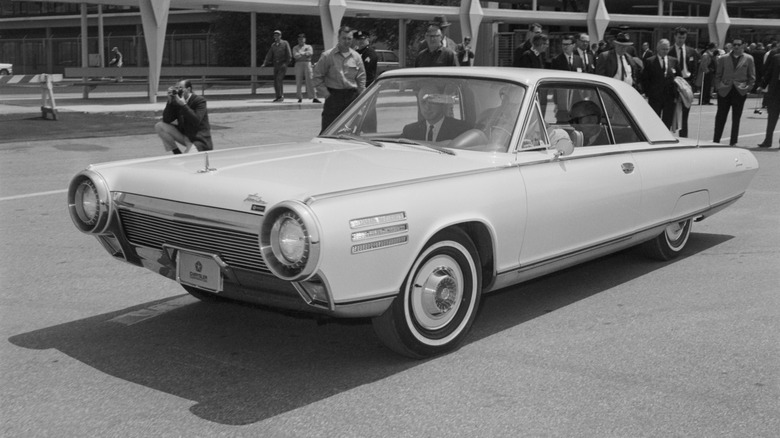 a black and white photo of the Chrysler Turbine Car