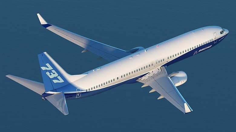 A Boeing 737NG showing the black lines along the top of the wings