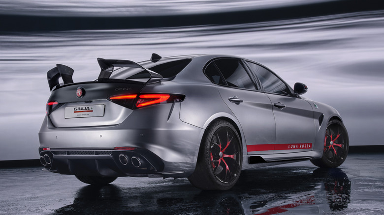 Alfa Romeo Giulia Quadrifoglio Luna Rossa rear 3/4