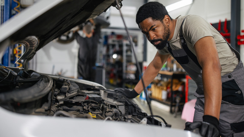 a mechanic astatine activity nether nan hood