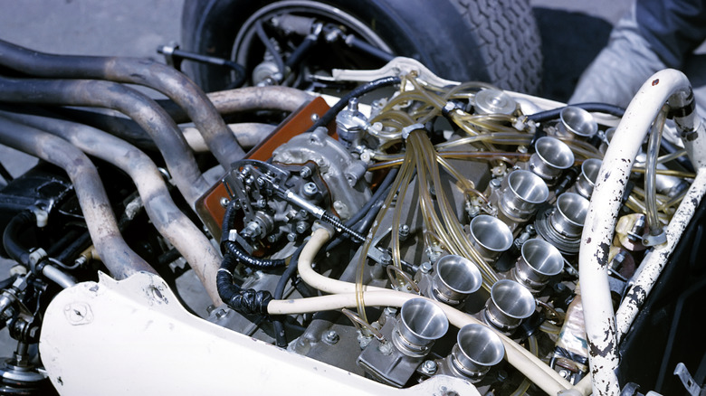 Honda RA272 engine detail