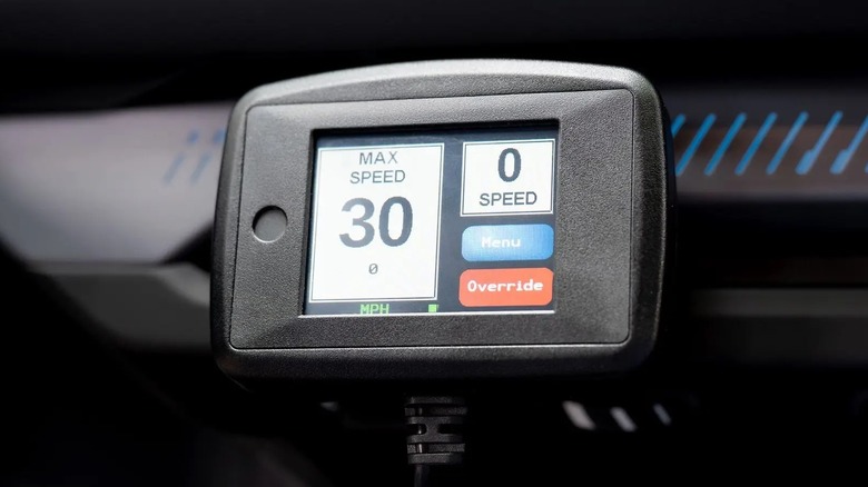 A LifeSaver Intelligent Speed Assistance device showing a max speed of 30 mph