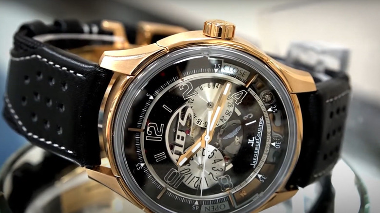 Shot of the 18ct gold Jaeger-LeCoultre AMVOX2