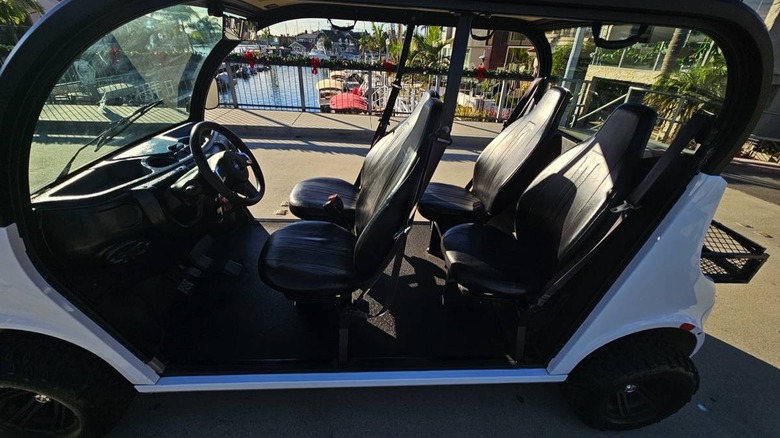 2019 GEM E4 NEV seating image