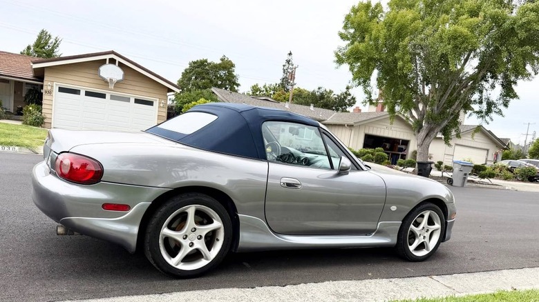 2003 Mazda MX-5 Miata 'Shinsen' edition rear three-quarter image