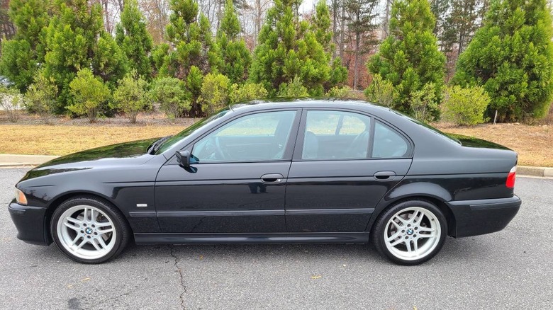 2003 BMW 540i M-Sport driver's side image