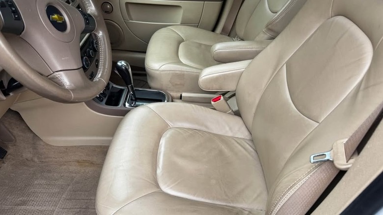 2006 Chevy HHR SEMA Show Car seats image