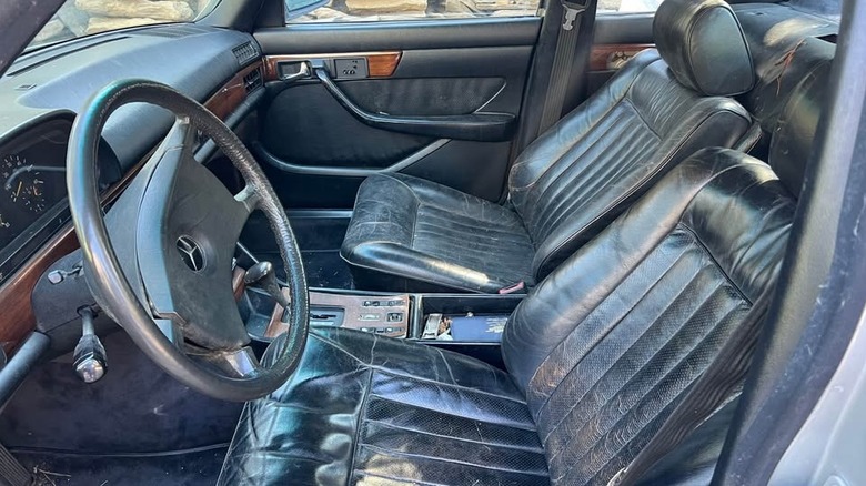 Custom 1981 Mercedes-Benz 300SD pickup cabin image